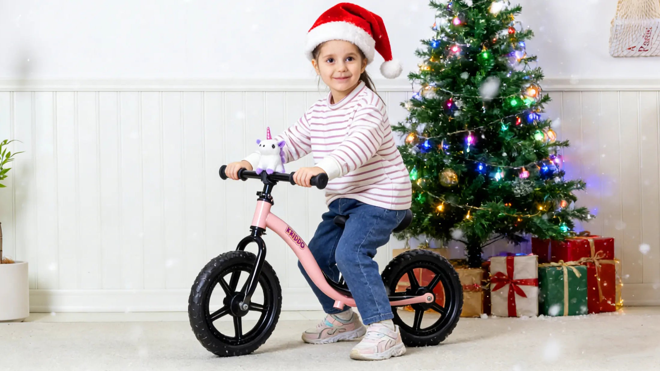 Christmas Present for Girl: 9 Best Gift Ideas Parents Truly Swear By