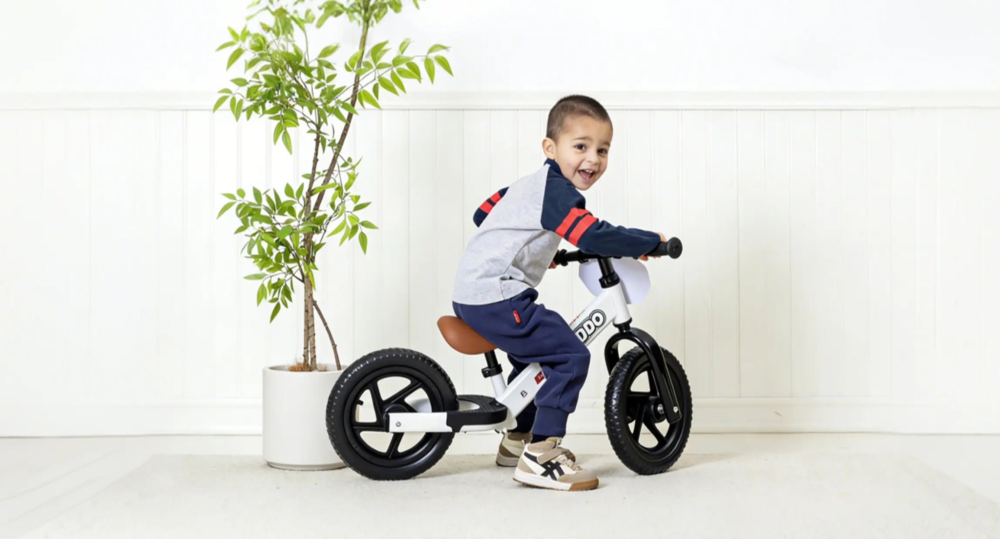 Balance Bikes With or Without Footrests?
A Parent’s Honest Guide