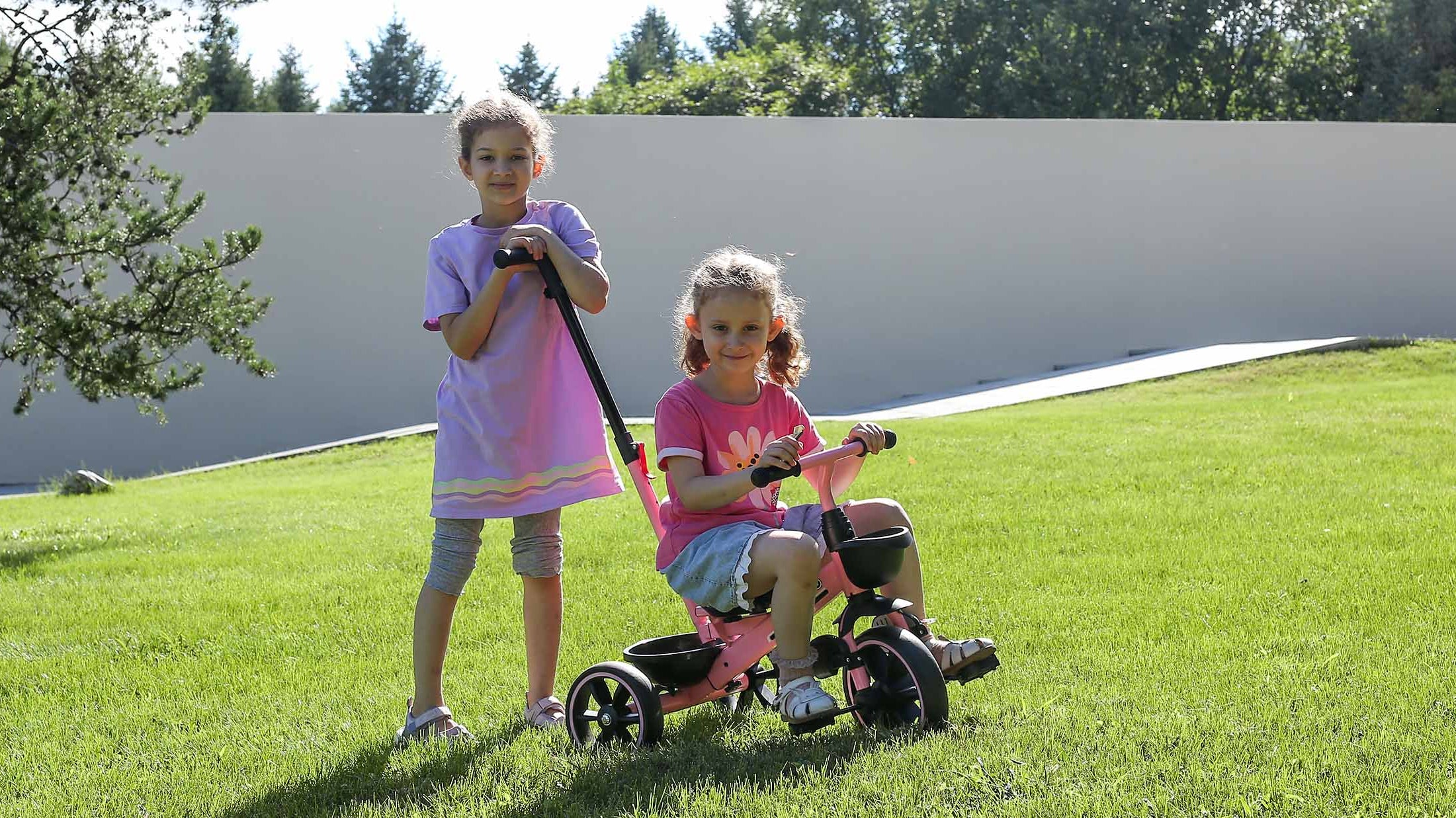 How to Get Toddlers to Share: 7 Gentle Ways to Build Kindness