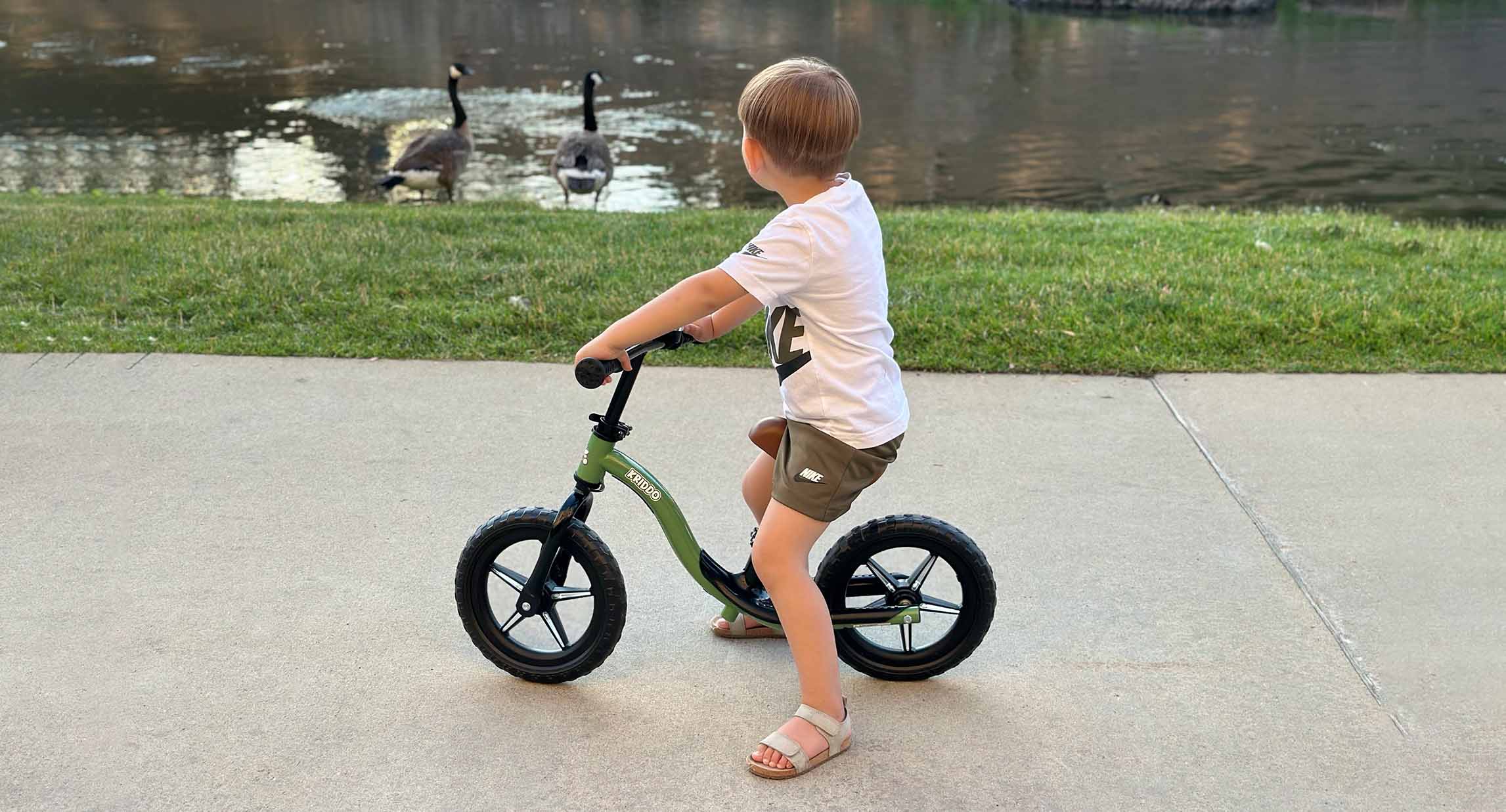 How to Be a Positive Parent:
Simple Ways to Build a Stronger Bond